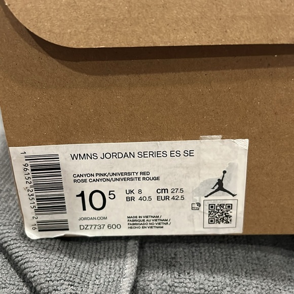 Jordan Series ES SE Wmns - Picture 2 of 3